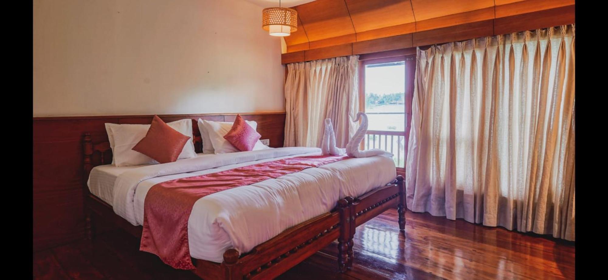 Hotel Victoria Houseboats Alappuzha Zewnętrze zdjęcie